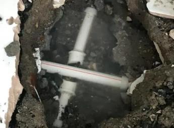 头屯河阳台漏水维修公司为您分享楼上楼下漏水怎么处理